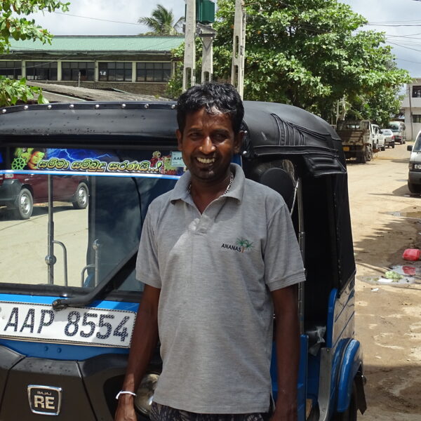 sltt sri lanka tours & transports galle & diverses 1 © jens hoernig 210